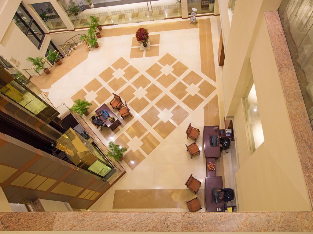 The Sunway Manor Hotel Pondicherry Exterior photo