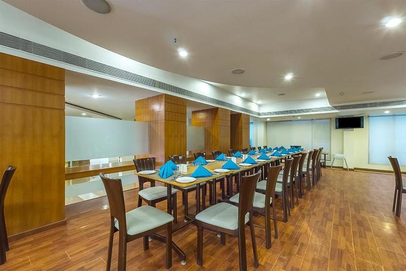 The Sunway Manor Hotel Pondicherry Exterior photo