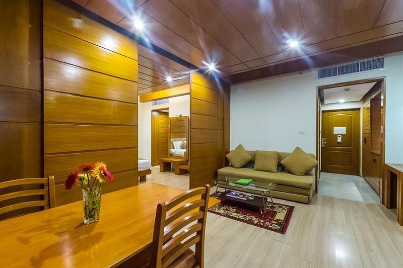 The Sunway Manor Hotel Pondicherry Exterior photo