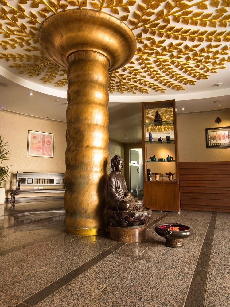 The Sunway Manor Hotel Pondicherry Exterior photo